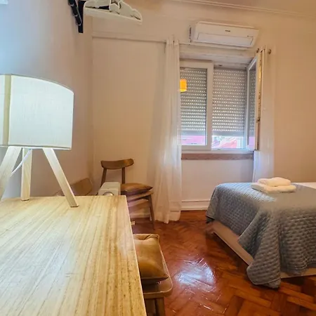 Pensionat Deluxe Lisbon- Roma Avenue Lisboa