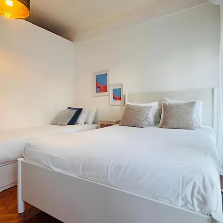 Deluxe Lisbon- Roma Avenue Pensionat *