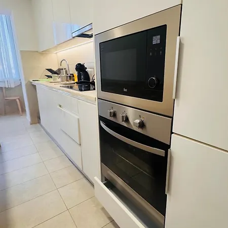 Pensionat Deluxe Lisbon- Roma Avenue Lisboa